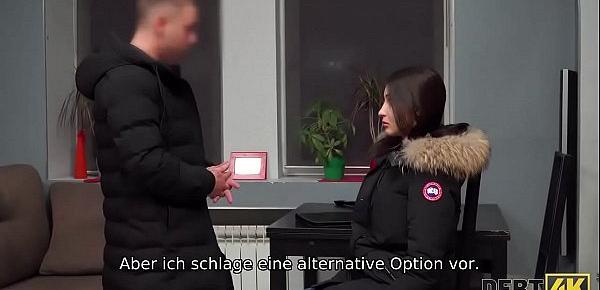 Debt4k. Saftige Pussy des jugendlich Mädchens beschichtet genug, um Schuld für ein cooles Auto zu schließen